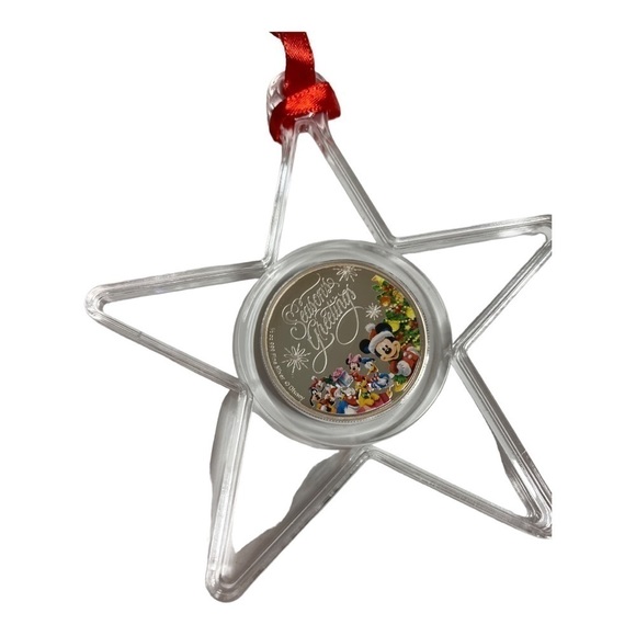 New Disney Season's Greetings Limited Edition 1/2oz Silver Coin 2014 - Picture 3 of 10